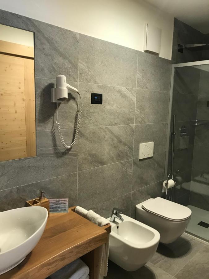 Hotel Piedibosco โมเอนา ภายนอก รูปภาพ