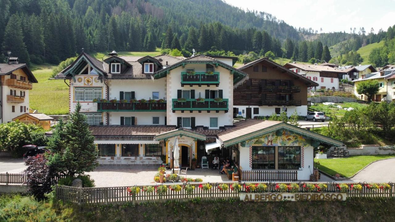 Hotel Piedibosco โมเอนา ภายนอก รูปภาพ