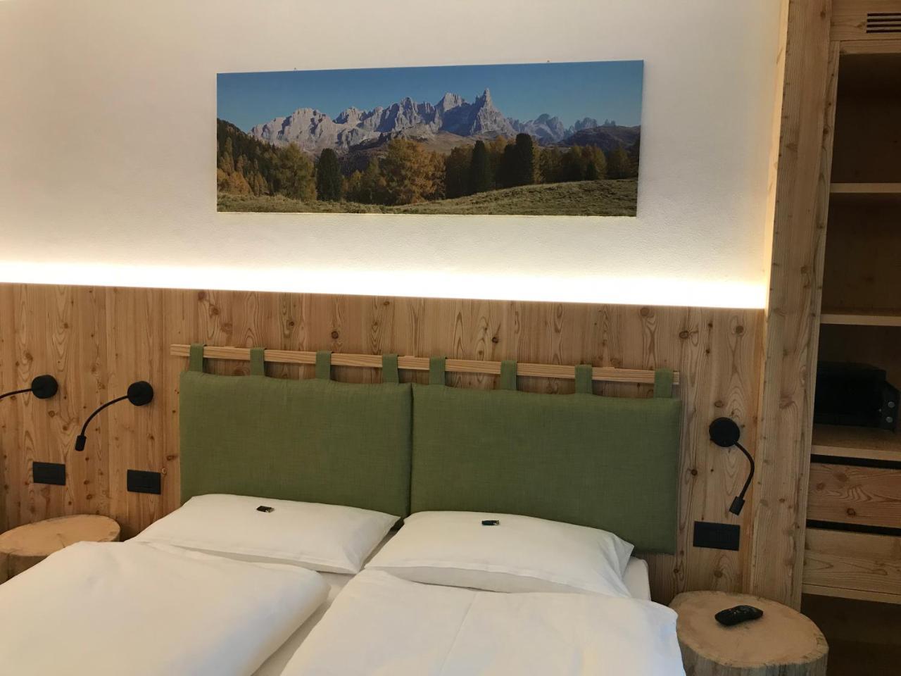 Hotel Piedibosco โมเอนา ภายนอก รูปภาพ